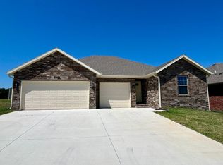 3861 W Freeman St, Bolivar, MO 65613