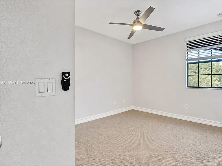 13005 Riverwalk Cir N — Photo 28