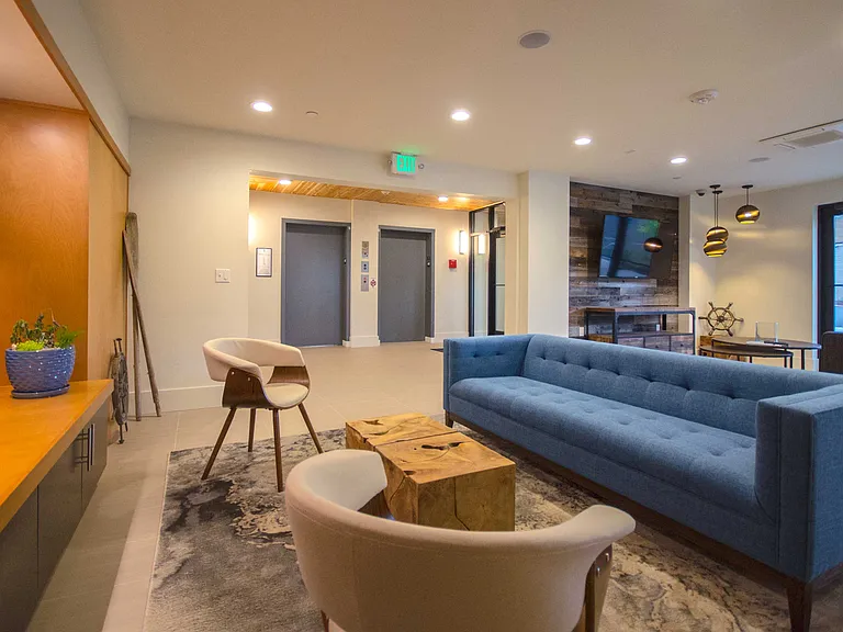 Spyglass Hill Apartments — Photo 17
