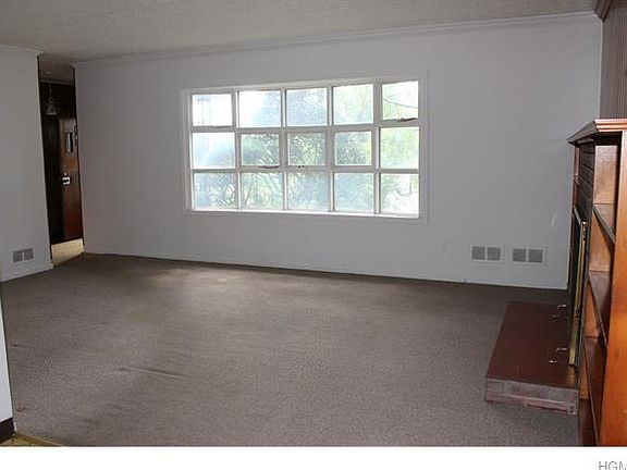 2nd image of 201 Trenchard St
