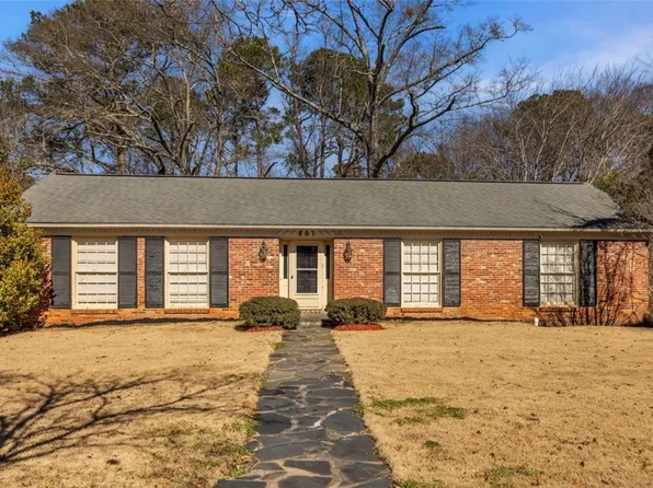 801 N 10th St, Opelika, AL 36801