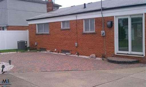 2nd image of 15674 Flanagan St