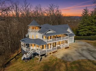 6715 Arapahoe Ln, Knoxville, TN 37918