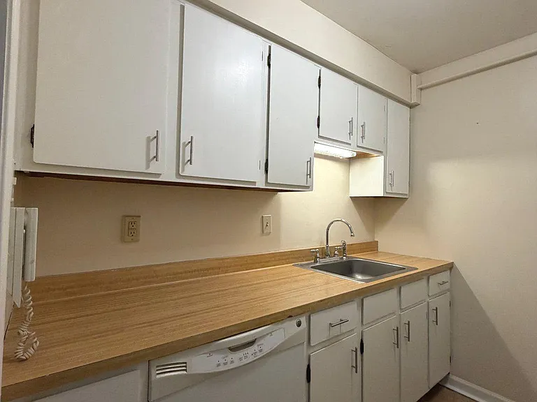 61 Llanfair Rd #C4 — Photo 8