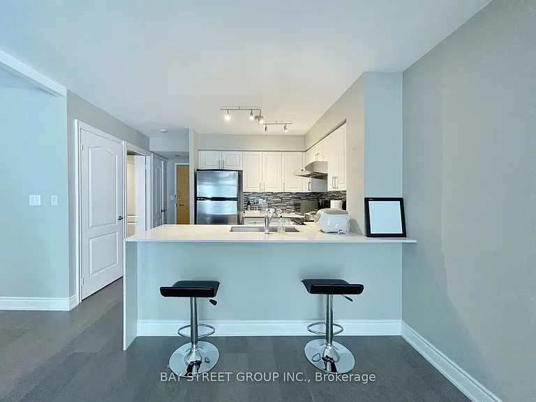 30 Hayden St #405 — Photo 8