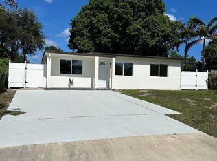 551 Oleander Rd, Lake Worth, FL 33462