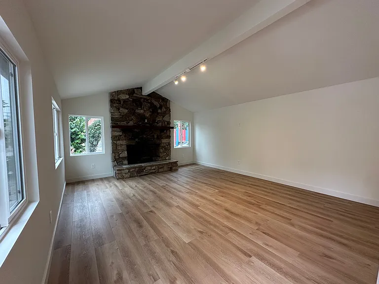 2539 S Cloverdale Ave #1 — Photo 22