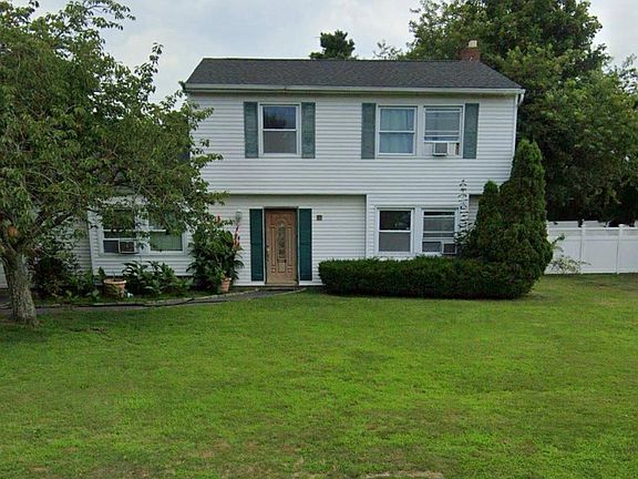2nd image of 21 Rustic Avenue