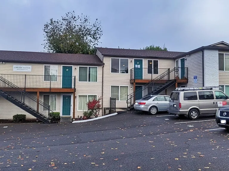 Chelsea Manor Apartments — Photo 24