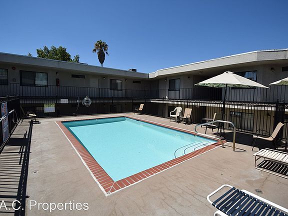 5th image of 7550 Jordan Ave #203