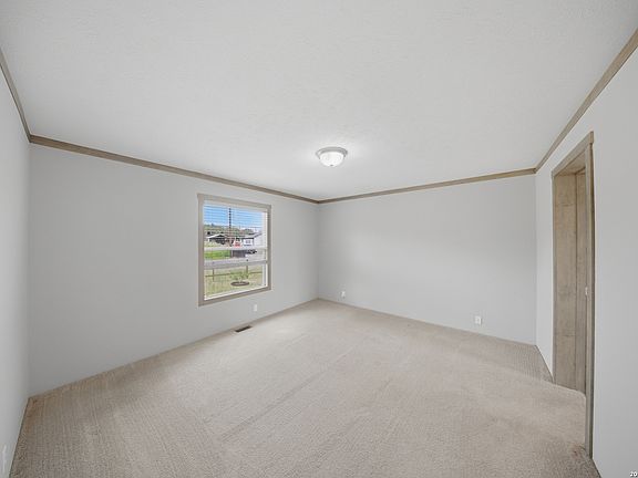 4th image of 22718 GOLD GAP ST