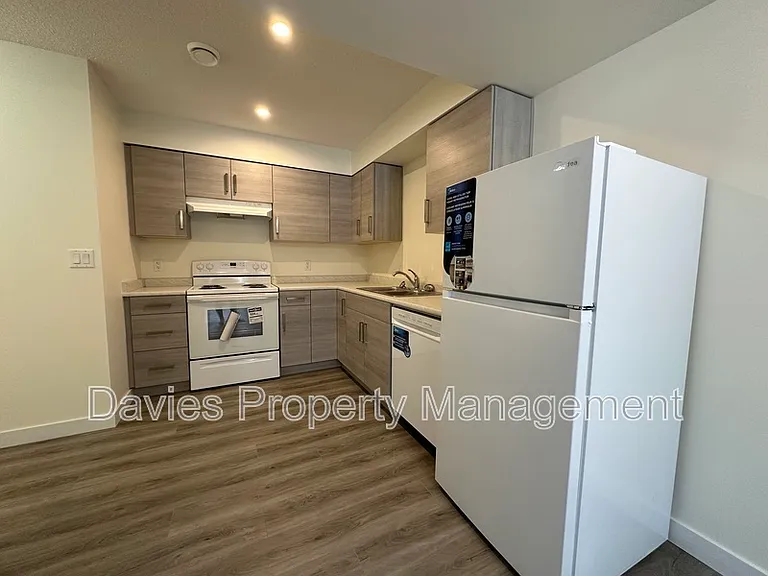 11903 93rd St NW #MAIN — Photo 5
