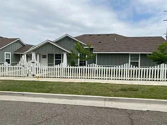 1 bed, 576 sqft, $975 — Photo 3