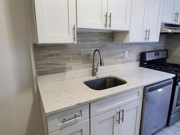 3rd image of 1575 Thieriot Ave APT 1D