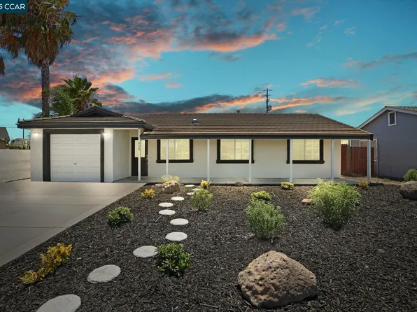 458 Aztec Ln, Lathrop, CA 95330