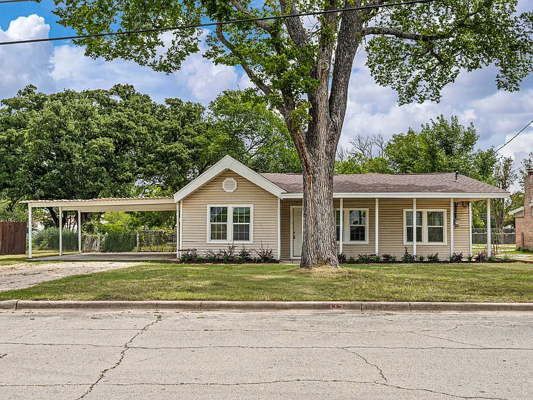 11700 N Oak St — Photo 5