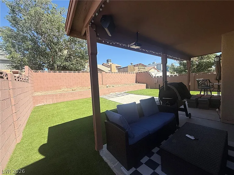 817 Schooner Dr — Photo 3