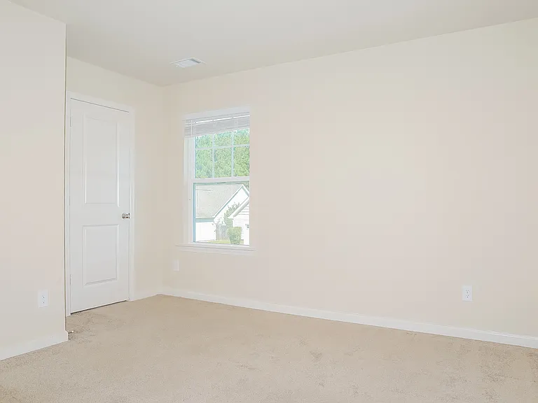 732 Fitzroy Dr — Photo 10