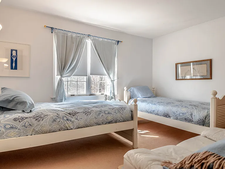 789 Accabonac Rd — Photo 12
