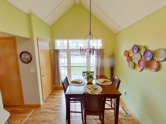 3rd image of 3305 Village Ct