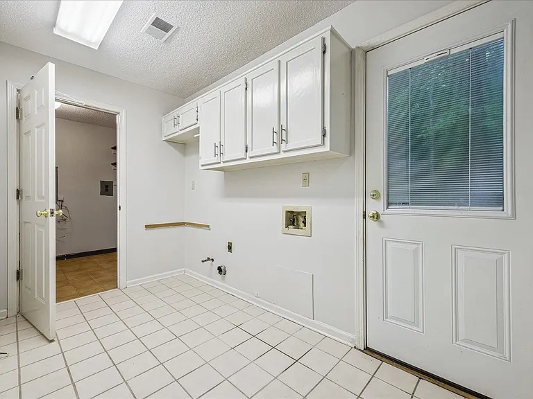 8428 Bazemore Rd — Photo 18