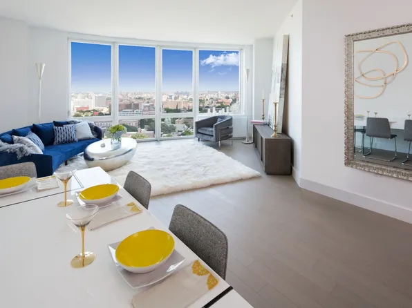 86 Fleet Place image 1 of 14