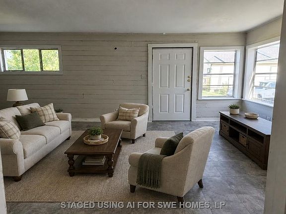 4th image of 6909 Kittridge St