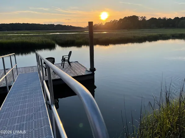 97 Rose Island Rd, Saint Helena Island, SC 29920