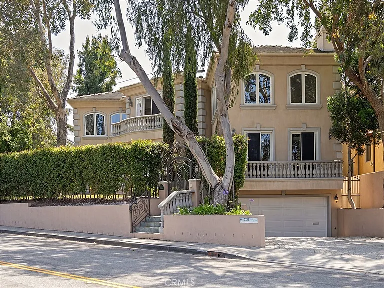 3210 N Ardmore Ave — Photo 45