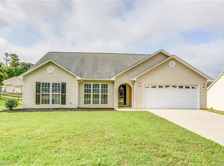 4171 Timberwood Dr, Gastonia, NC 28056