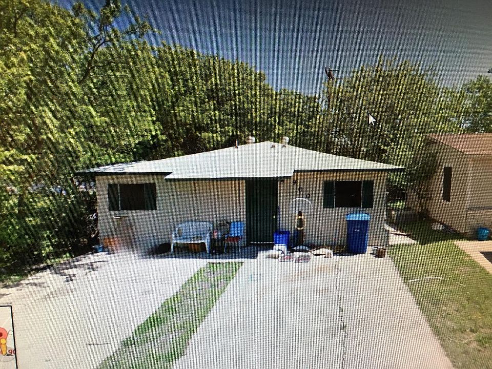 1st image of 900 S 17th St