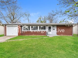 2785 Narraganset Dr, Florissant, MO 63033