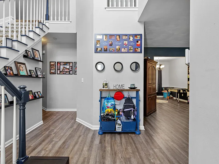 517 Pecan Ct — Photo 2