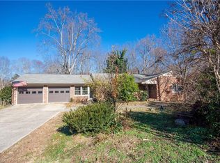 5725 Gumtree Rd, Winston Salem, NC 27107