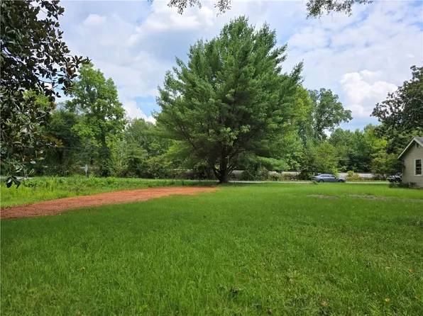 2715 Huff Dr N, Lawrenceville, GA 30044