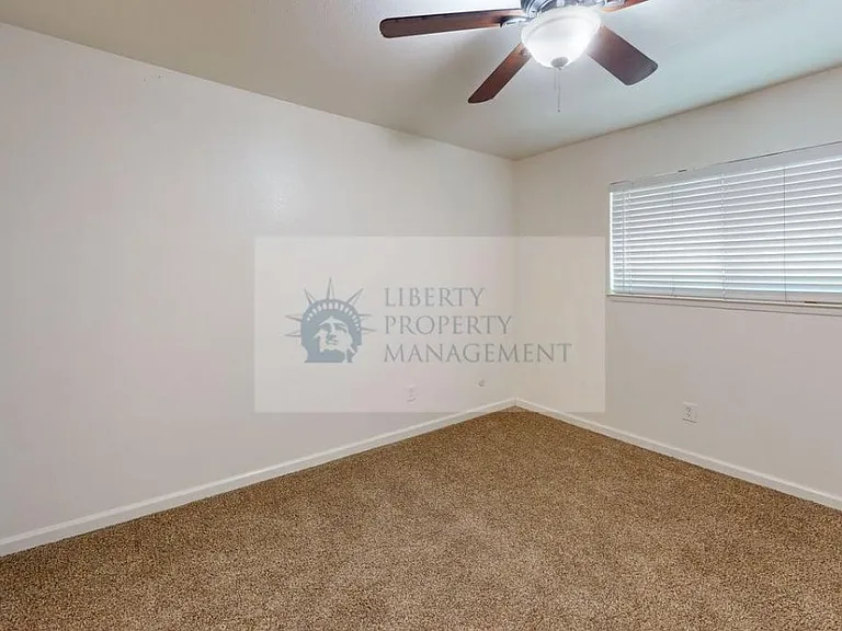 3801 Tenby Way — Photo 10