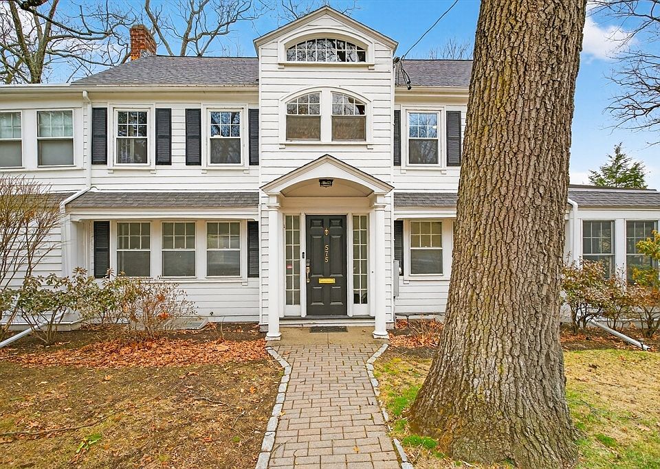 1st image of 575 Chestnut St