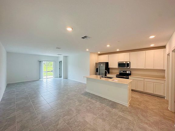 5th image of 554 Hatteras Rd