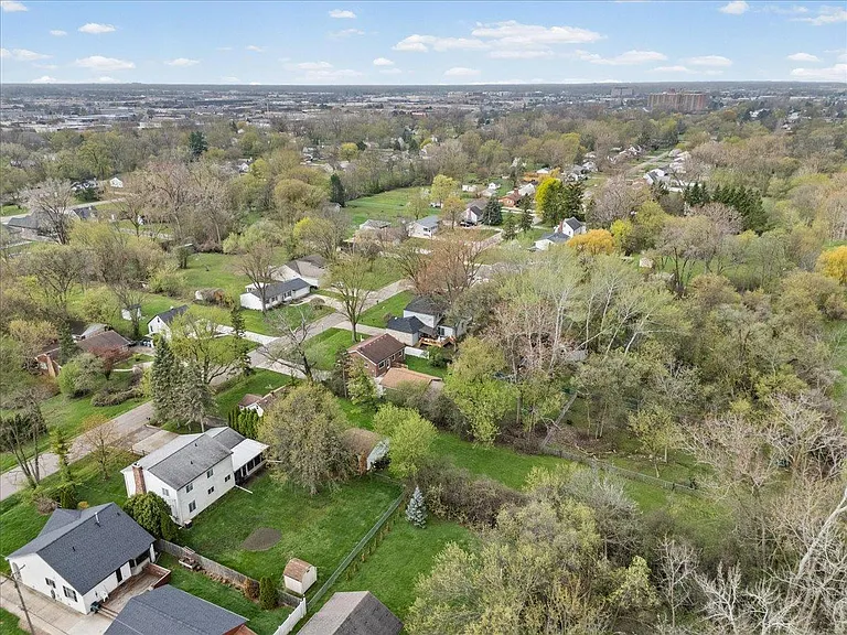 2931 Wisconsin Rd — Photo 44