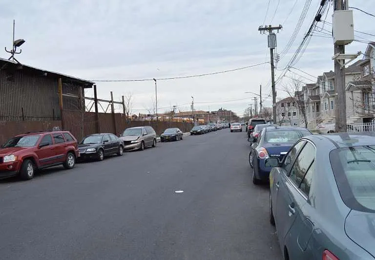 392 Montauk Ave #2 — Photo 20