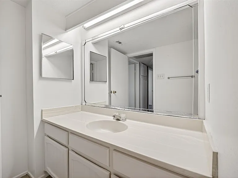 1106 E Red Cedar Cir — Photo 29