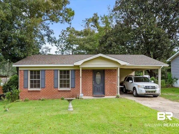 64 Elizabeth Ave, Chickasaw, AL 36611