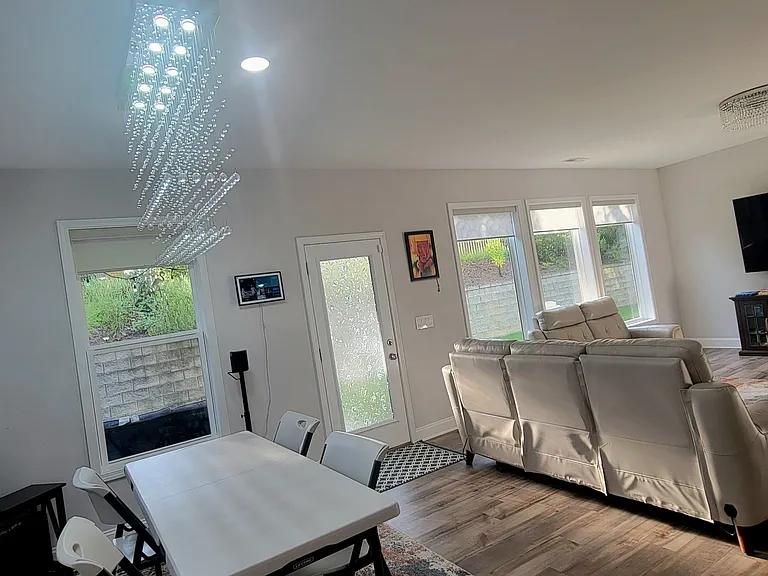 112 Roundview Ct — Photo 11