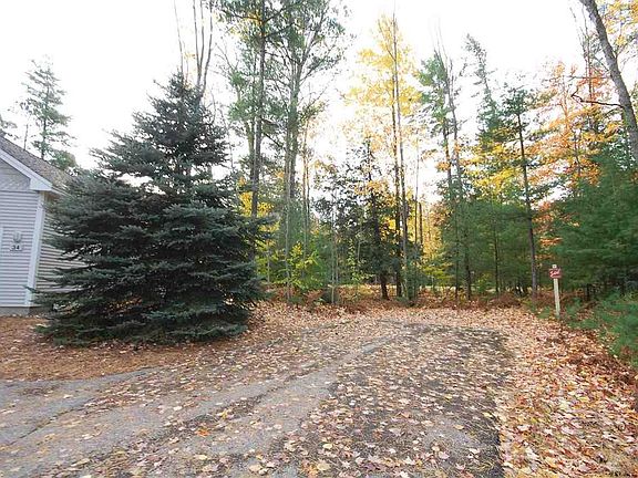 5th image of 35 Deer Park Dr