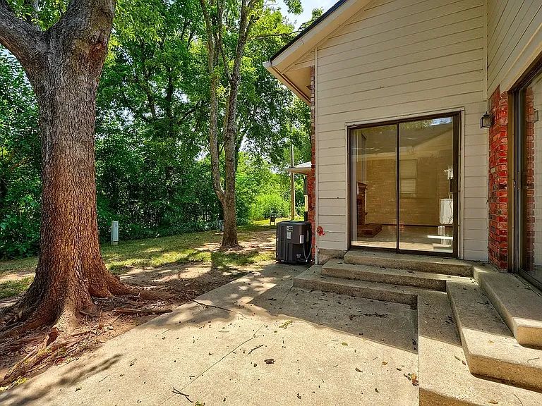 717 36th Ave NW — Photo 38