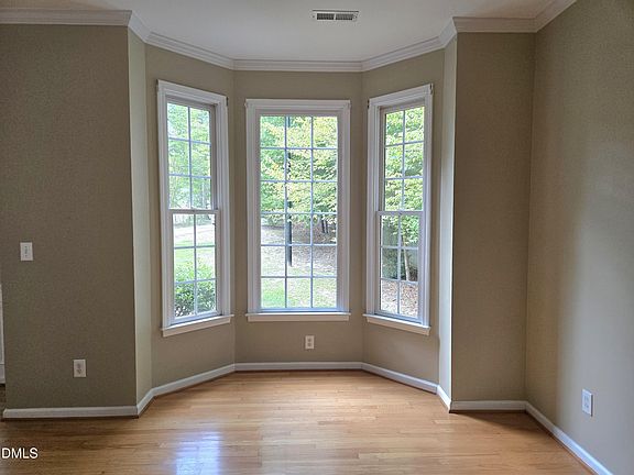 5th image of 5 Spreading Oak Ct