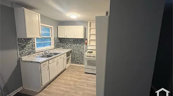 3530 Fairlane Dr NW — Photo 6