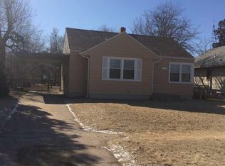 221 W 13th Ave, Hutchinson, KS 67501