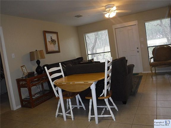 5th image of 2120 Village Oak