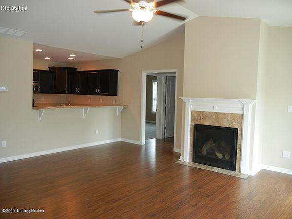 4th image of 708 Shumaker Dr
